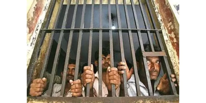 پنجاب کے قیدیوں نے عمران خان جیسی سہولیات مانگ لیں