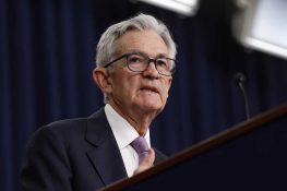 Fed Ignores Trump’s Directive, Keeps Interest Rates Steady
