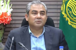 Interior Minister Mohsin Naqvi Orders Crackdown on Hawala, Fake Medicine & Beggar Mafias