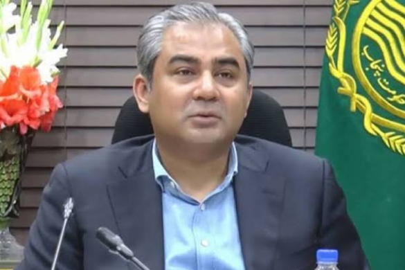 Interior Minister Mohsin Naqvi Orders Crackdown on Hawala, Fake Medicine & Beggar Mafias