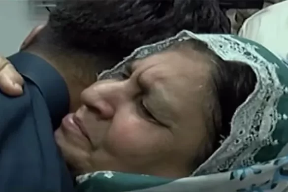 Emotional Reunion: Kidnapped Child Reunites with Parents After 32 Years