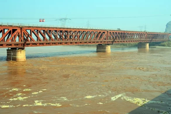 Flood Alert Issued for Rivers Chenab and Jhelum