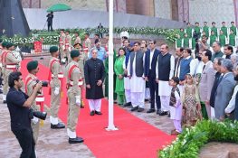 Prime Minister Leads Flag-Hoisting Ceremony at Pakistan Monument on Independence Day