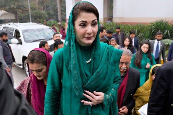 Punjab CM Meryam Nawaz Congratulates Farmers in Punjabi During Green Tractor Scheme Phase Two