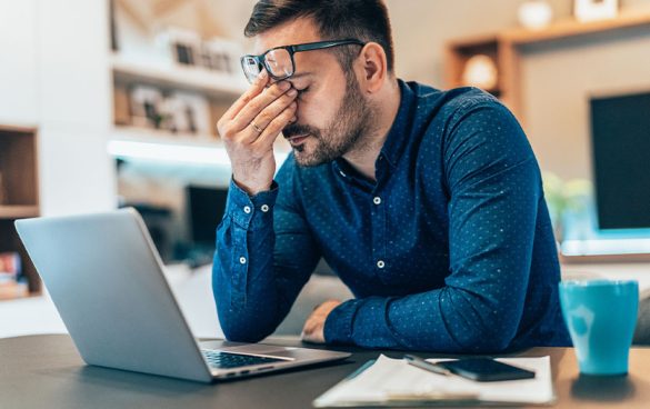 8 Common Reasons You Feel Sleepy at Work and How to Fix Them
