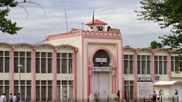 Prisoner Seeks Same Privileges as Former PM Imran Khan in Adiala Jail