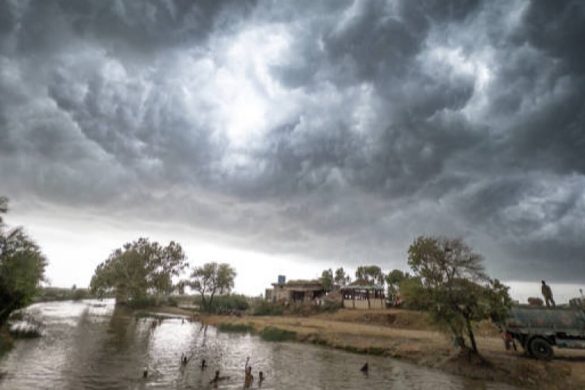 Heavy Rain and Thunderstorms Expected in Parts of Pakistan