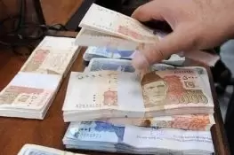 Fake Doctor Fleeces Residents in Gujrat, Escapes with Millions