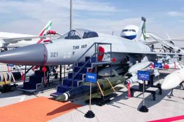 Pakistan Signs MoU with Friendly Country for JF-17 Thunder Purchase at Dubai Airshow 2025
