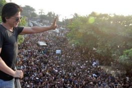 Bollywood Icon Shah Rukh Khan Turns 60, Apologizes to Fans