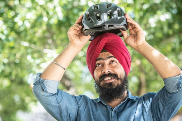 Punjab Chief Minister Exempts Sikhs from Helmet Rule, Boosts Minority Rights