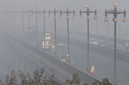 Pakistan’s Air Pollution Crisis Deepens as Major Cities Choke Under Smog