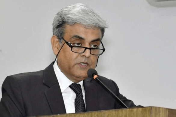 Installing Fire Safety Equipment in Karachi Buildings Within Three Days Is Impossible, Says Builders’ Chairman