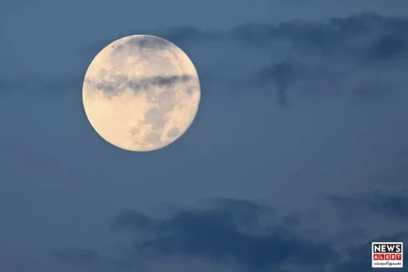 New Year’s First Supermoon Lights Up the Sky Tonight