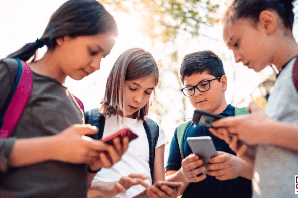 France Approves Bill to Ban Social Media Use for Children Under 15