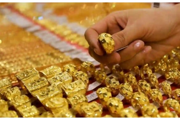 Gold Prices Plunge in Pakistan as Sharp Decline Continues