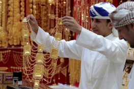 UAE Residents Rush to Sell Gold Amid Price Fluctuations