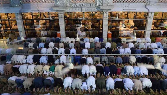 Shab-e-Barat Observed Across Pakistan With Night-Long Prayers and Remembrance