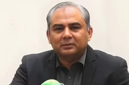 Naqvi Blames Delay in Imran Khan’s Eye Examination on ‘Political Tactics’