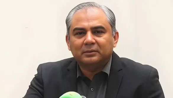 Naqvi Blames Delay in Imran Khan’s Eye Examination on ‘Political Tactics’