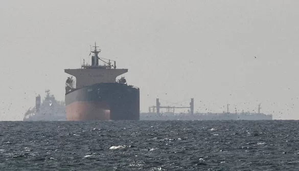 Pakistani Tanker Navigates Strait of Hormuz on Iran-Approved Route Amid Middle East Tensions