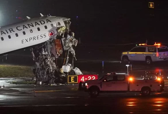 Pilot and Co-Pilot Killed After Air Canada Express Jet Collides with Fire Truck at New York’s LaGuardia Airport