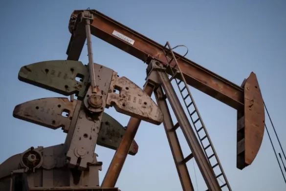 Oil Prices Rise as Iran Denies US Talks Amid Gulf Supply Concerns