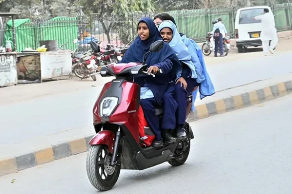 Punjab Considers Extending School Holidays, Early Market Closures Amid Energy Crisis