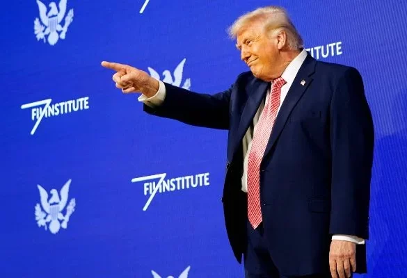 Trump Demands Iran Reopen Strait, Calls It the “Strait of Trump”