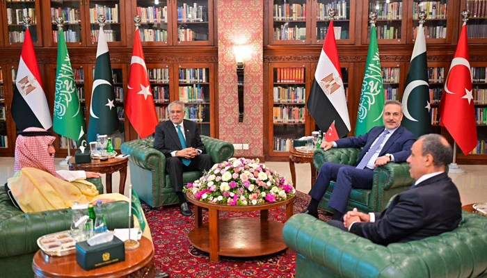 Pakistan Hosts Saudi, Turkish, and Egyptian FMs for Middle East De-escalation Talks