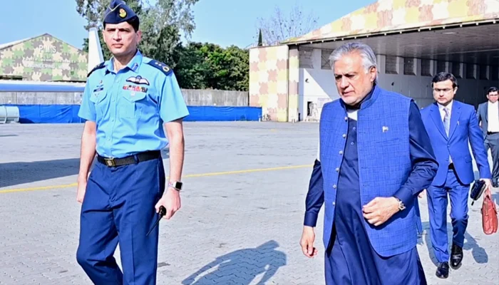 China to Boost Cooperation with Pakistan on Iran Issue as Dar Visits Beijing