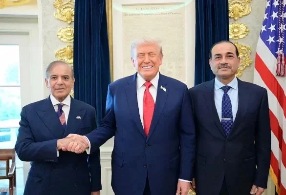 Trump Extends Iran Ceasefire After Pakistan’s Request, Awaits Tehran’s Proposal