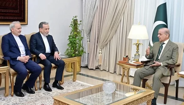 US–Iran Talks Progressing with Pakistan’s Mediation, Says Araghchi Amid Hormuz Crisis