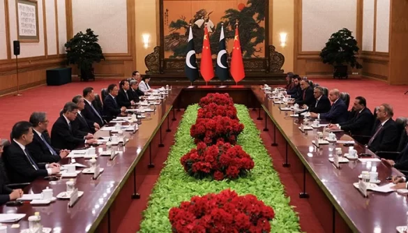 Xi Praises Pakistan’s Role in Middle East Mediation During Meeting With PM Shehbaz