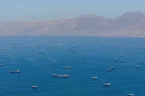 US Conducts New Strikes on Iran as Strait of Hormuz Tensions Escalate