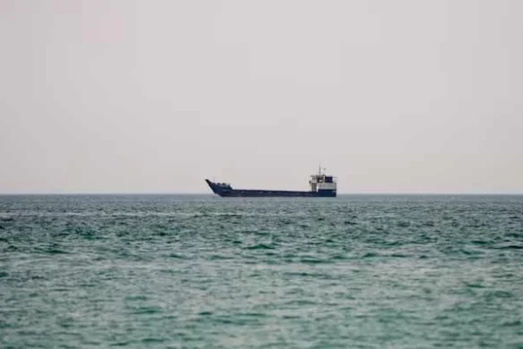 Shipping Industry Keeps Strait of Hormuz Classified as War Zone Despite Ceasefire