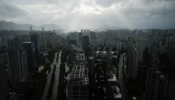 Hundreds of Thousands Evacuated as Typhoon Bavi Approaches Eastern China