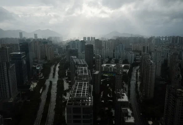 Hundreds of Thousands Evacuated as Typhoon Bavi Approaches Eastern China