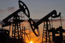 Asian Markets Fall as Gulf Tensions Push Oil Prices Higher