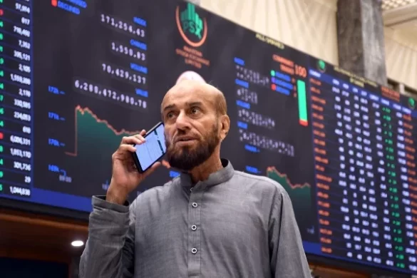 PSX tumbles as Middle East tensions and rising oil prices dampen investor confidence