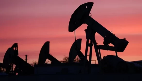 Oil Prices Climb to One-Month High as US-Iran Conflict Raises Supply Concerns