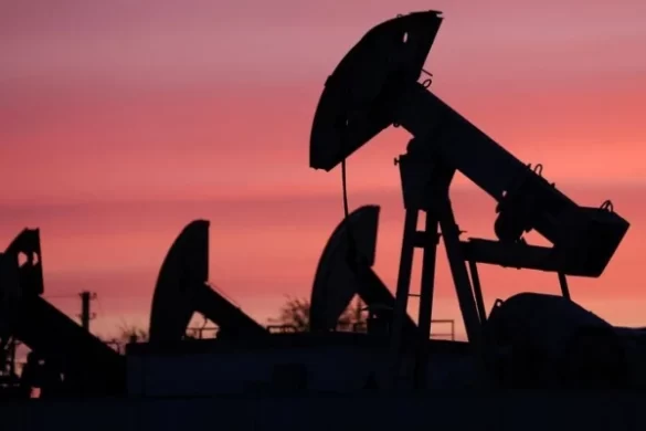 Oil Prices Climb to One-Month High as US-Iran Conflict Raises Supply Concerns