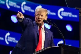 Trump’s Approval Rating Nears Record Low as New Poll Shows 59% Disapproval