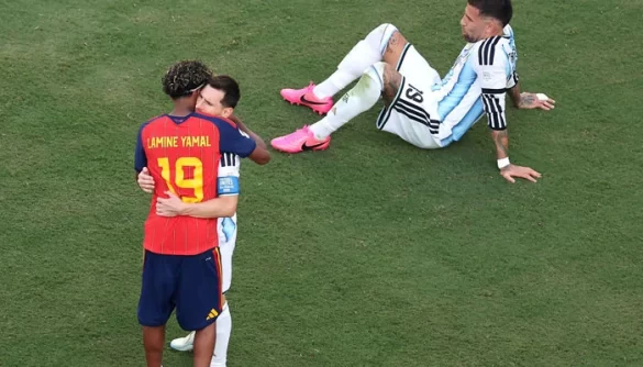 Messi, Yamal Embrace Goes Viral