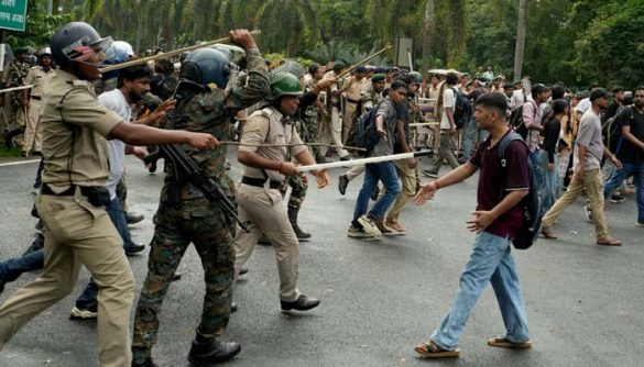 India blocks mobile internet in central Delhi as ‘Cockroach’ protests intensify