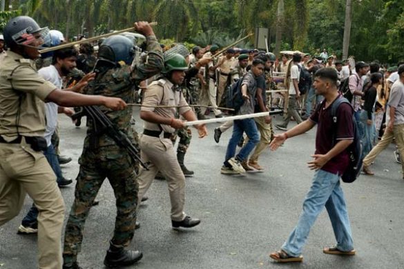 India blocks mobile internet in central Delhi as ‘Cockroach’ protests intensify