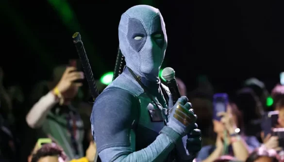 Ryan Reynolds thanks fans after secret Deadpool walk through Comic-Con crowd