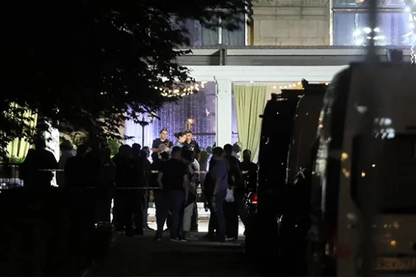 Bomb carried by woman kills three, injures 21 near Moscow restaurant