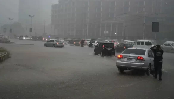 PMD forecasts more rain and thunderstorms in Karachi today