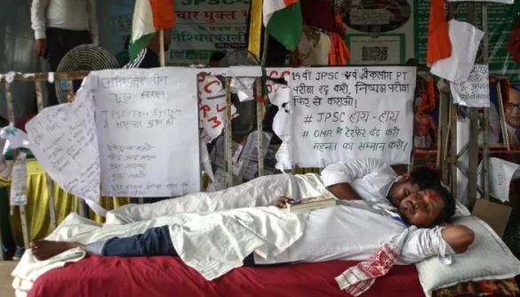 Indian Students Intensify Exam Protests in Jharkhand